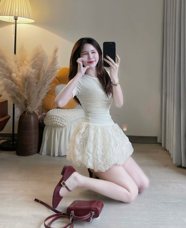 Váy Kem Ngọt Xòe Bay 2