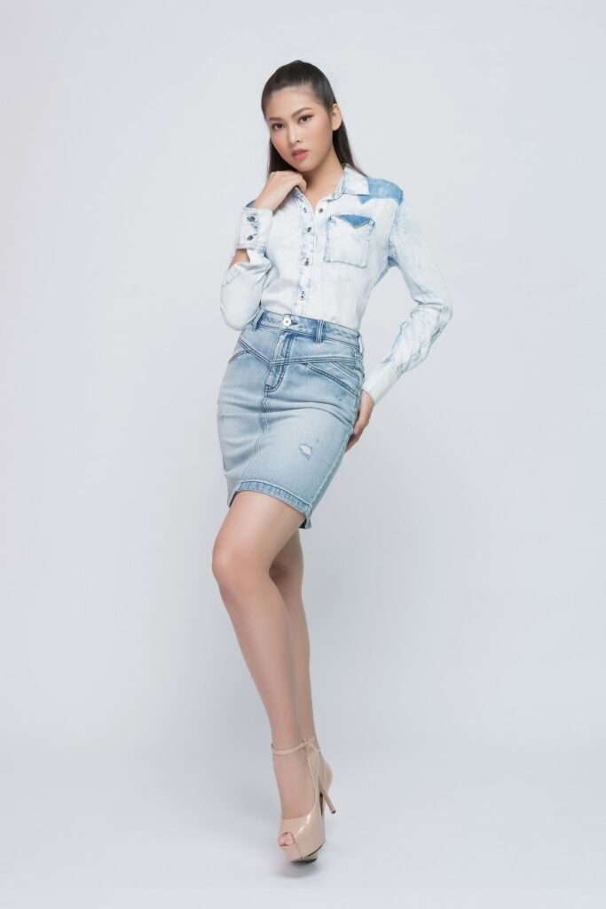 Chân váy jeans dáng bút chì