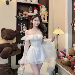 Váy Tơ Bèo Trễ Vai Cup Nguc Tay Loe Dáng Ngắn Xoè 2 Tầng Kèm Quần