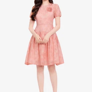 Đầm tơ bông ép hồng pastel đính hoa trà