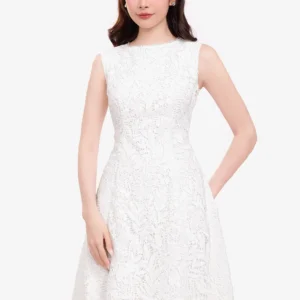 Đầm ren trắng sát nách dáng xòe nhẹ